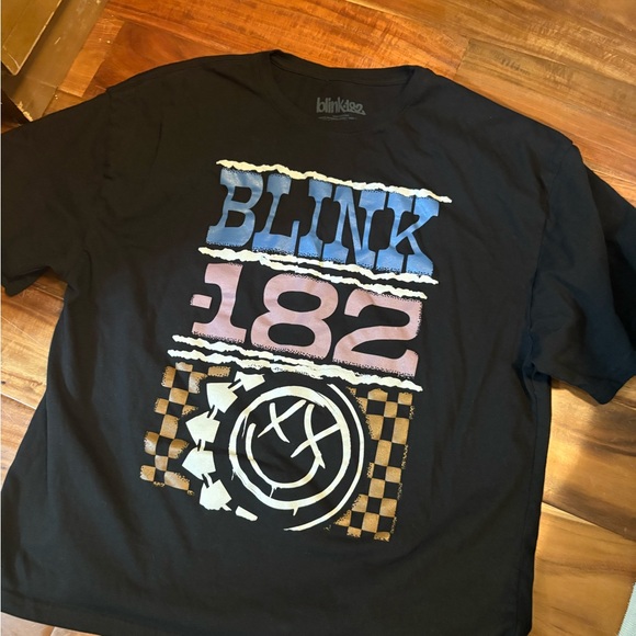 Blink-182 Graphic T-Shirt size xl - Picture 1 of 2